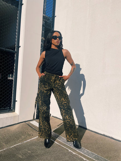 Chic Leopard Cargo Pants